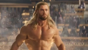 Chris Hemsworth w filmie "Thor: Miłość i gniew"