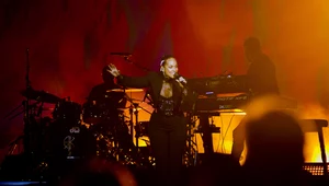 Alicia Keys - this girl is on fire!