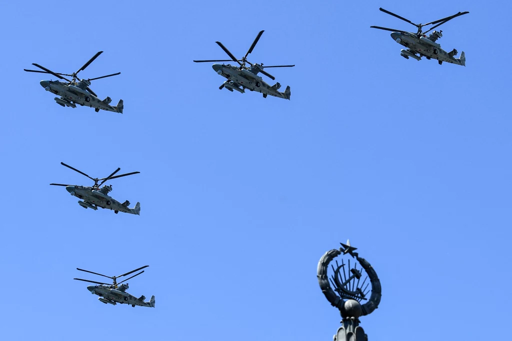 Śmigłowce szturmowe Ka-52 Aligator, będące chlubą rosyjskiego lotnictwa Śmigłowce szturmowe Ka-52 Aligator, będące chlubą rosyjskiego lotnictwa