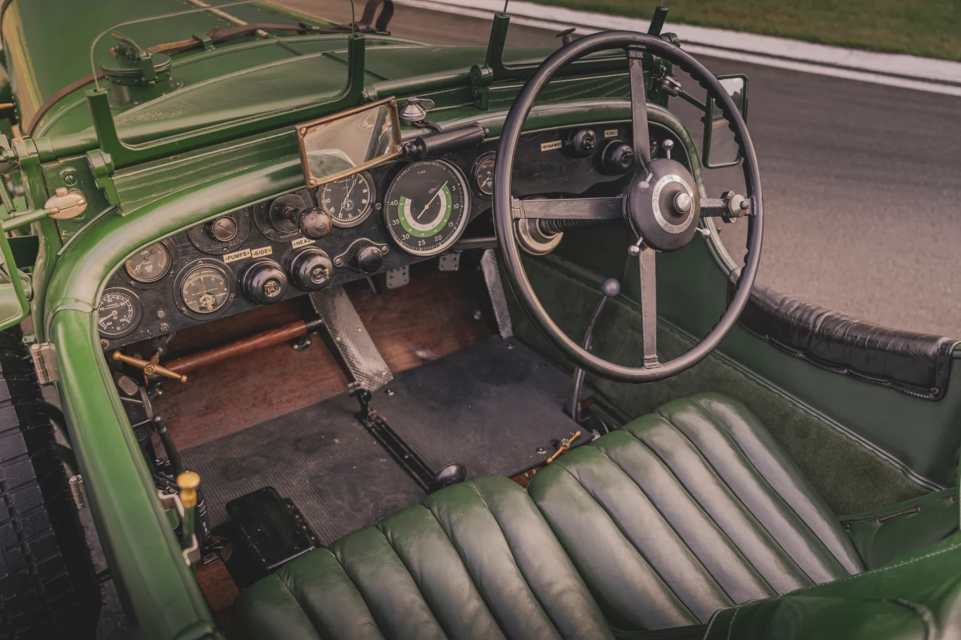 Bentley Speed Six. Powstanie 12 egzemplarzy.