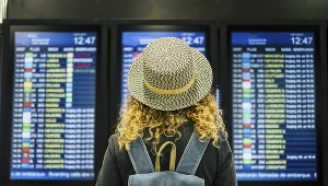 Czy za odwołany albo opóźniony lot pasażer może dostać odszkodowanie?