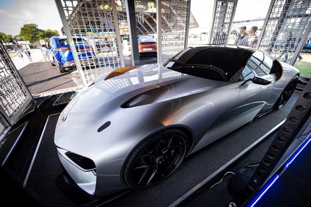 Lexus zaprezentował w Goodwood elektryczny prototyp