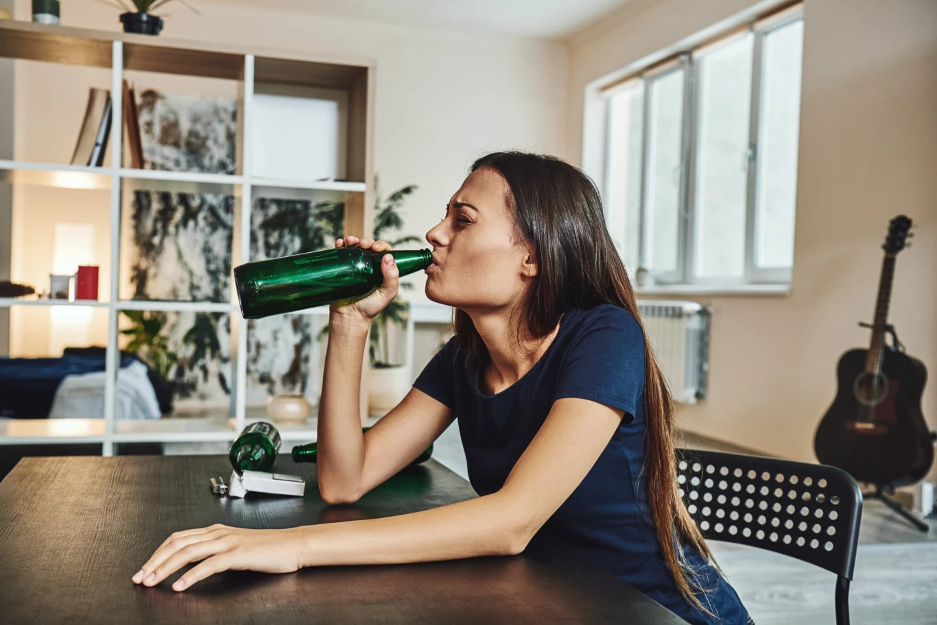 Po alkohol sięgają ludzie w każdym wieku, ale niewielu z nich zdaje sobie sprawę, że są od niego uzależnieni
