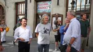 Richard Hammond (pierwszy z lewej) rozbił samochód na Torze Poznań