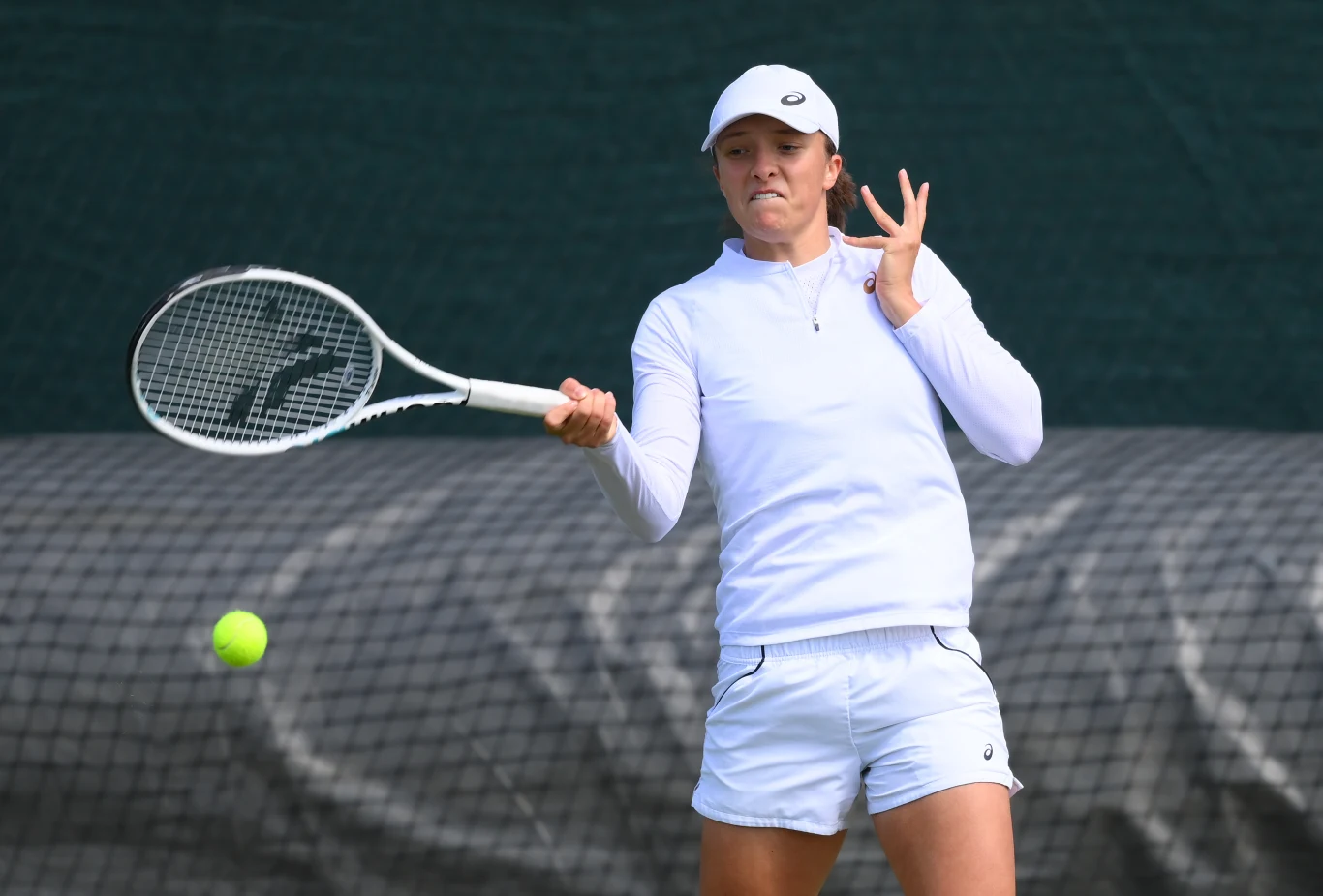 Iga Świątek na treningu przed Wimbledonem
