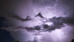 Koledzy zostawili towarzyszkę samą w górach podczas burzy