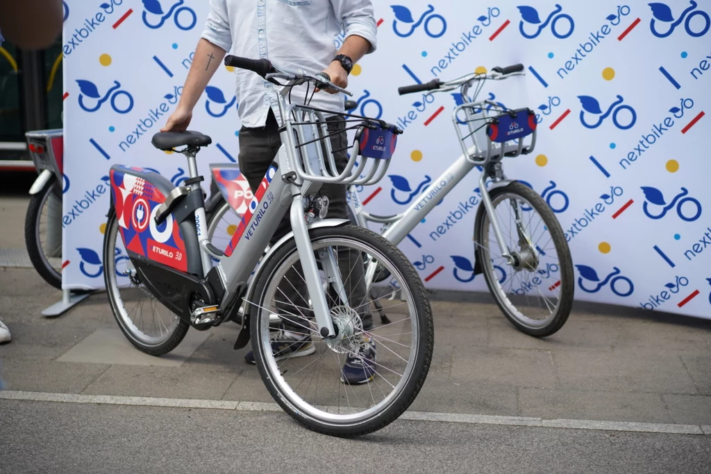 Warszawski system rowerów miejskich Veturilo jest największym w Polsce i jednym z największych w Europie. Od przyszłego roku czeka go mnóstwo zmian - większość z nich to pomysły mieszkańców i mieszkanek Warszawy