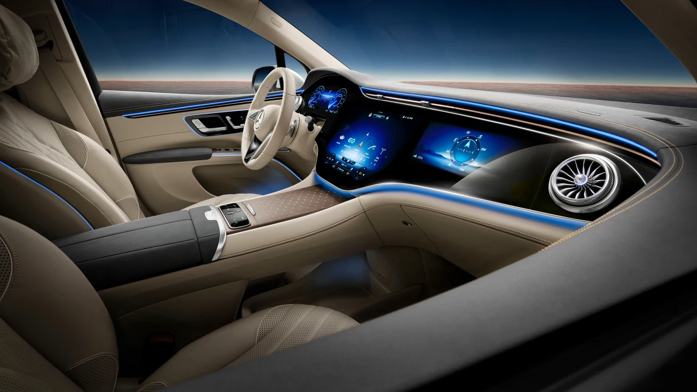 Elektryczna limuzyna Mercedesa, model EQS wydaje się być już przygotowana na nową wersję aplikacji CarPlay