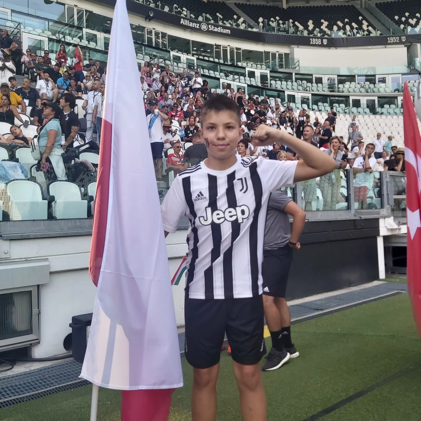 Młodzi piłkarze z Polski znakomicie zaprezentowali się na turnieju World Cup w Turynie Młodzi piłkarze z Polski znakomicie zaprezentowali się na turnieju World Cup w Turynie