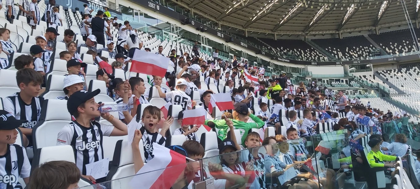 Młodzi piłkarze z Polski na Allianz Stadium w Turynie Młodzi piłkarze z Polski na Allianz Stadium w Turynie