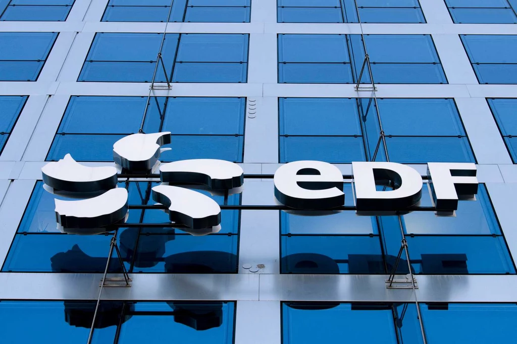 Logo EDF na budynku centrali
