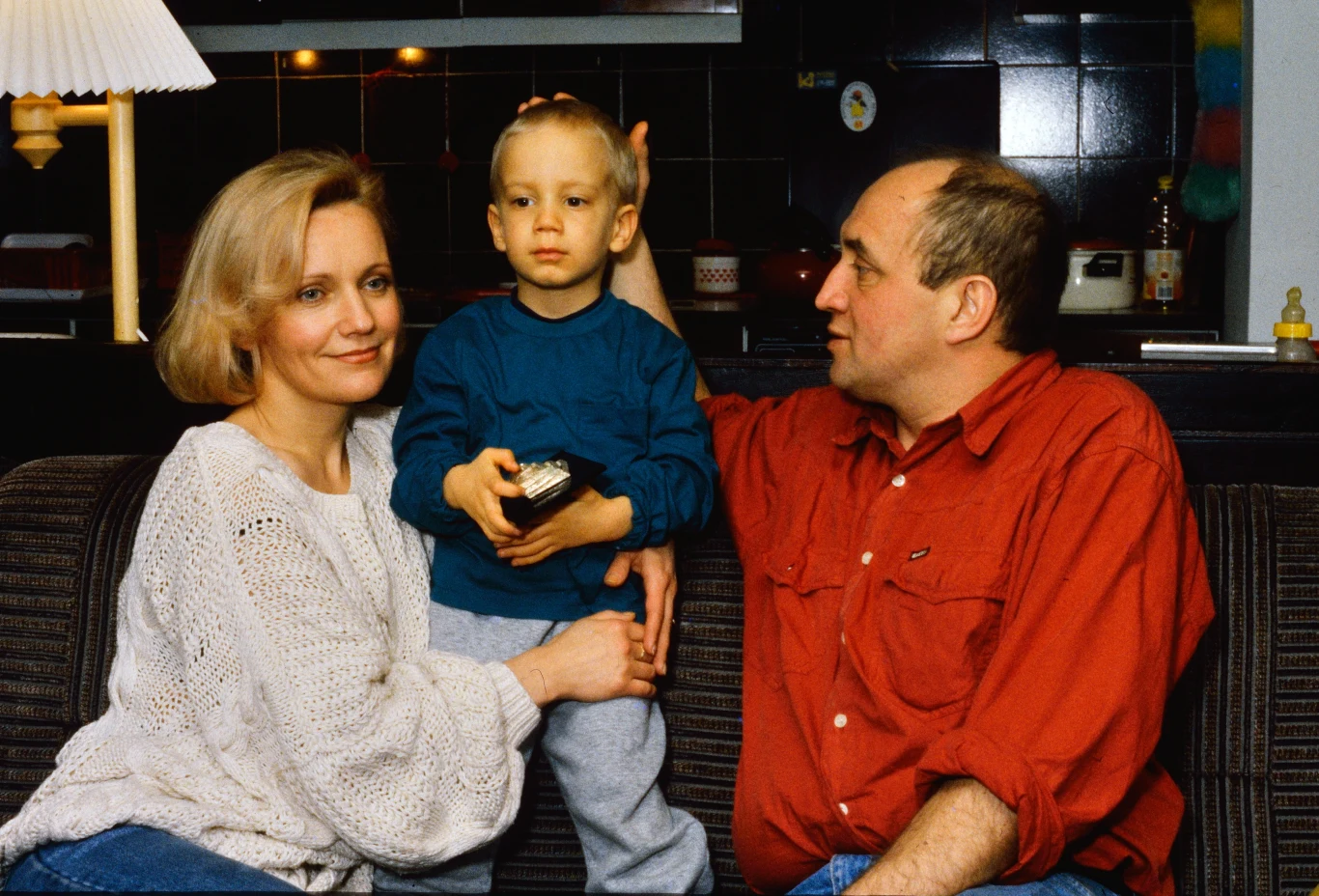 Maria Pakulnis z Krzysztofem Zaleskim i synem w 1993 roku
