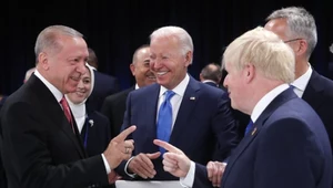 Kulisy szczytu w Madrycie. Recep Tayyip Erdogan żartuje z Borisem Johnsonem