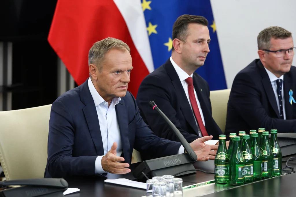 Donald Tusk podczas spotkania opozycji Donald Tusk podczas spotkania opozycji
