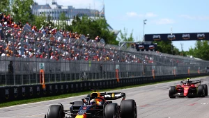 Formuła 1: Grand Prix Wielkiej Brytanii. O której godzinie dzisiaj początek wyścigu na torze Silverstone? Na zdjęciu Max Verstappen i Carlos Sainz Jr. 