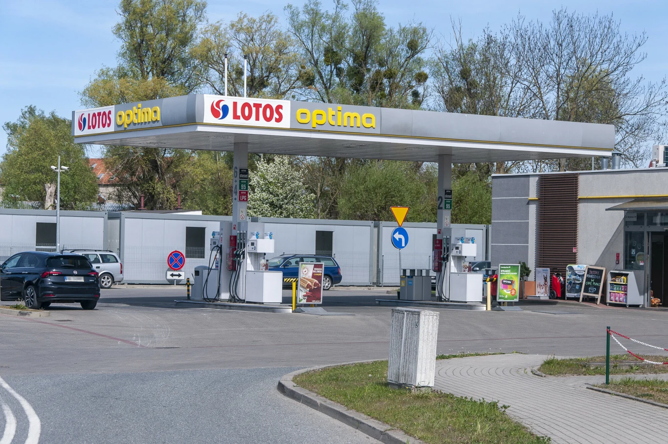 Na stacjach Lotosu też będzie wakacyjna promocja. Przypadkiem identyczna, jak na Orlenie Na stacjach Lotosu też będzie wakacyjna promocja. Przypadkiem identyczna, jak na Orlenie