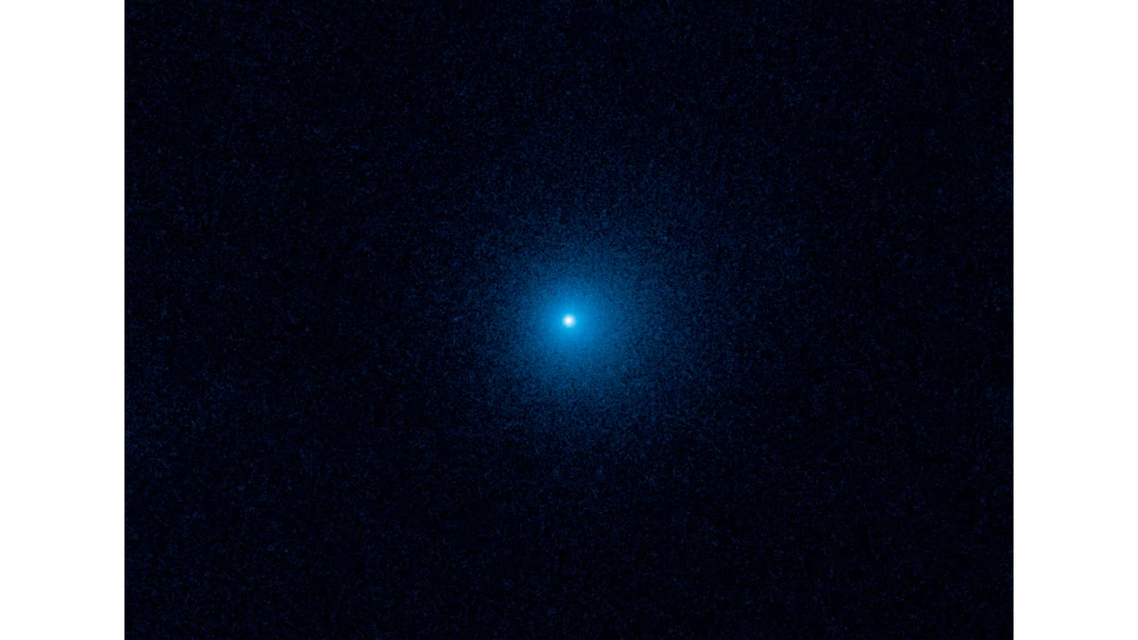 C/2017 K2 (PanSTARRS) sfotografowana przez Kosmiczny Teleskop Hubble'a w 2017 roku