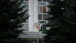 Główne wejście do ambasady Rosji w Sofii