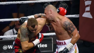 Mairis Briedis (z lewej) tu w walce z Krzysztofem Głowackim