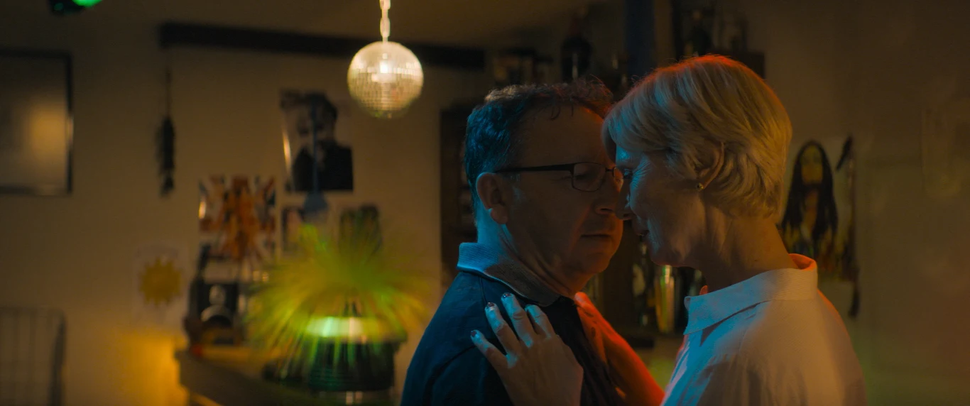 Zbigniew Zamachowski i Ulrike Willenbacher w filmie "Monday um Zehn" (2021) Zbigniew Zamachowski i Ulrike Willenbacher w filmie "Monday um Zehn" (2021)