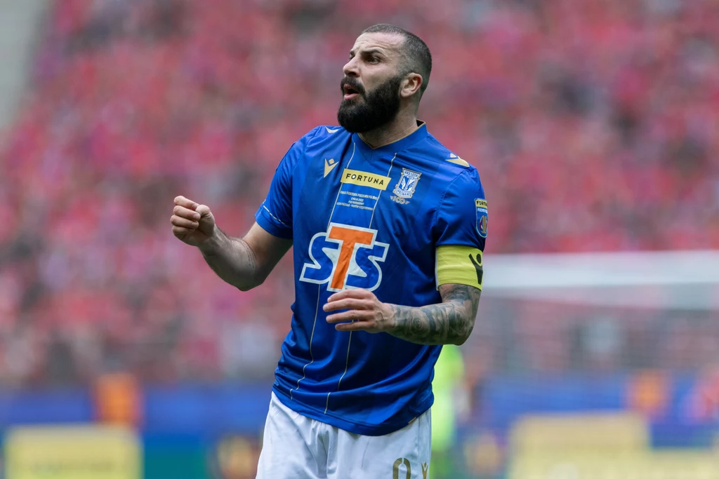 Piła nożna. Liga Mistrzów: Lech Poznań - Karabach Agdam. Gdzie oglądać transmisję w tv i online live stream? Na zdjęciu Mikael Ishak (Lech)