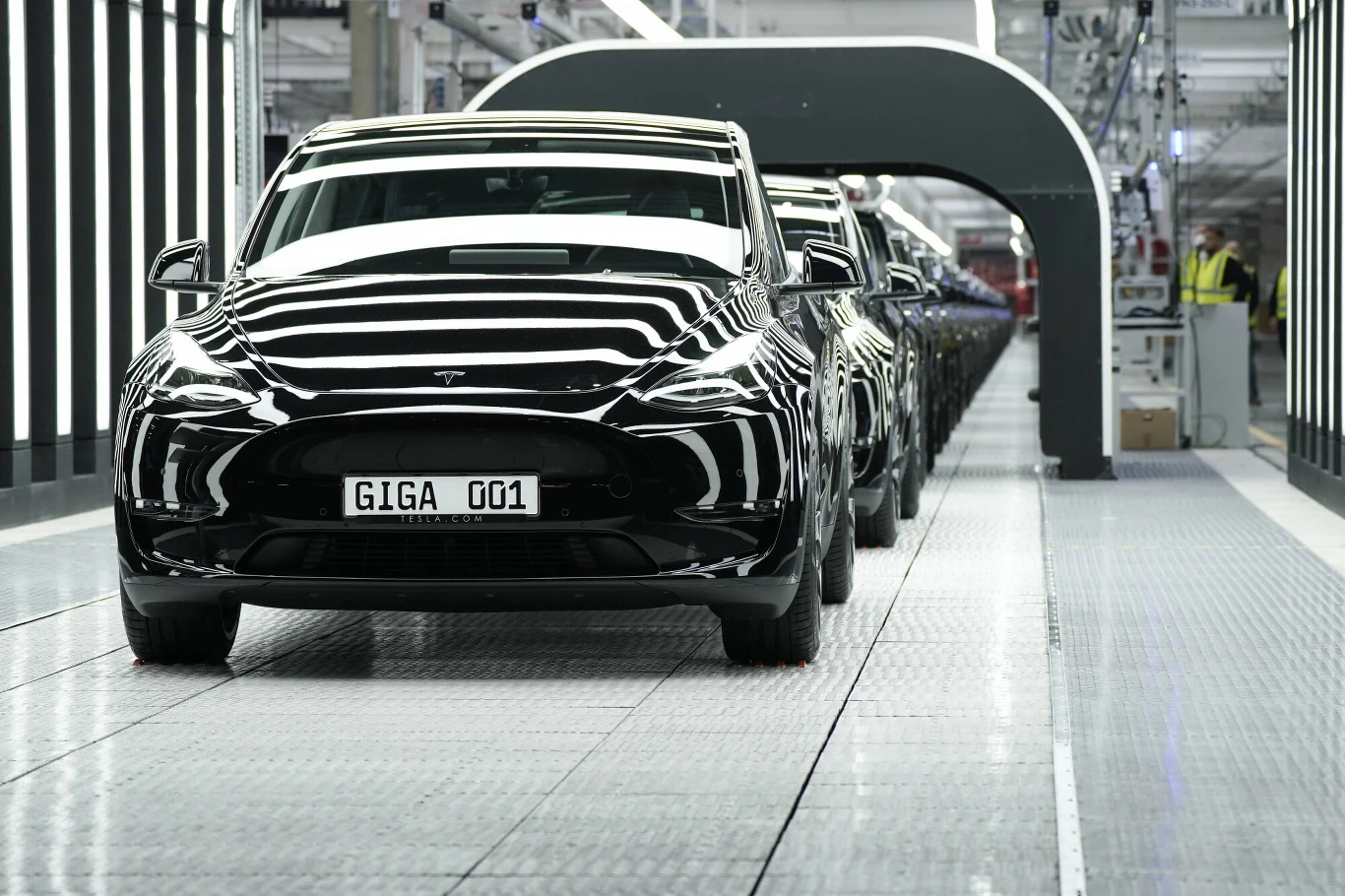 Tesle Y oraz 3 pod lupą niemieckiego urzędu transportu samochodowego Tesle Y oraz 3 pod lupą niemieckiego urzędu transportu samochodowego