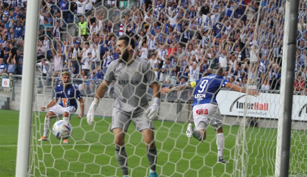 Mikael Ishak po golu w meczu Lech - Karabach w eliminacjach Ligi Mistrzów Mikael Ishak po golu w meczu Lech - Karabach w eliminacjach Ligi Mistrzów