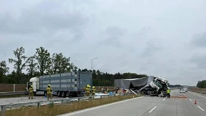 Autostrada A1. Zderzenie dwóch ciężarówek