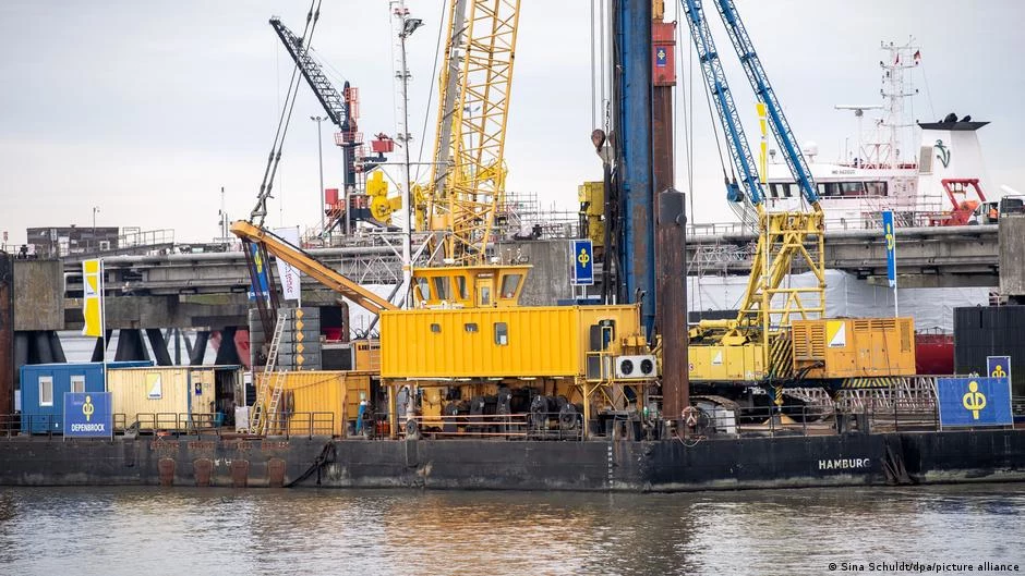 Zatwierdzono projekt budowy terminalu LNG w Wilhelmshaven (Dolna Saksonia)