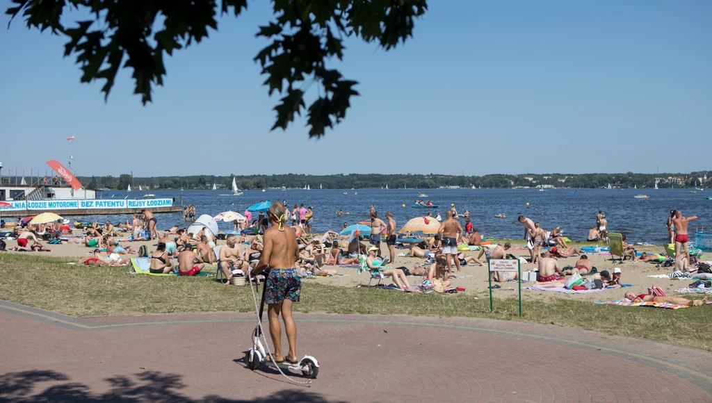 Co prawda Zalew Zegrzyński znalazł się poza podium rankingu, to wciąż cieszy się olbrzymią popularnością 