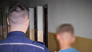 13-latek, który ukradł whisky ze sklepu, wpadł w ręce policji