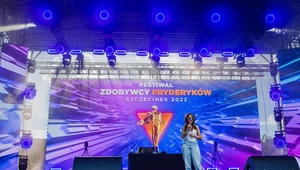 Gabi Drzewiecka na scenie Festiwalu "Zdobywców Fryderyków"