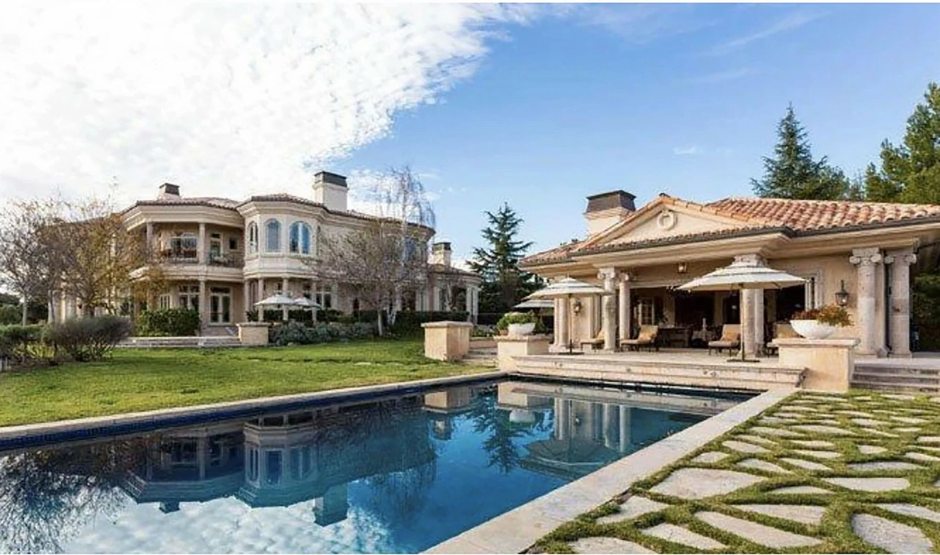 Ogromna willa Britney Spears w Kalifornii Ogromna willa Britney Spears w Kalifornii