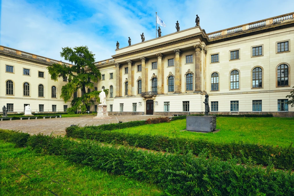 Uniwersytet Humboldtów w Berlinie, którego władze odwołały wykład o "tylko dwóch płciach" w biologii Uniwersytet Humboldtów w Berlinie, którego władze odwołały wykład o "tylko dwóch płciach" w biologii