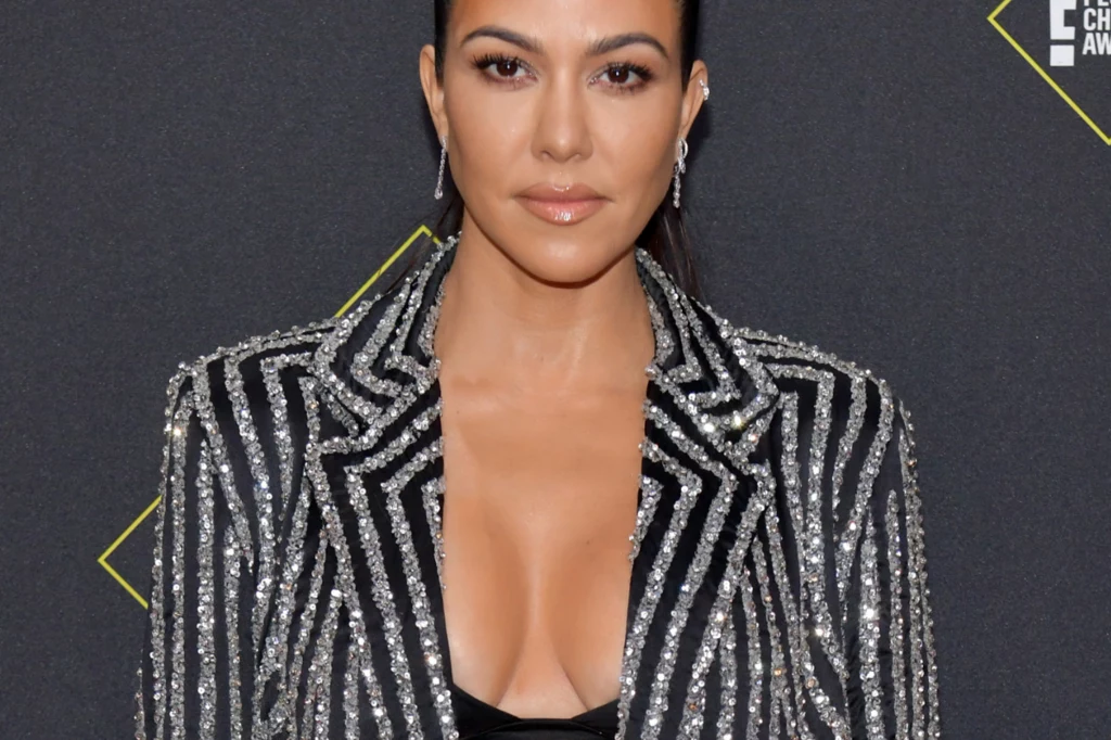 Kourtney Kardashian postanowiła udostępnić kadr w lateksowej stylizacji