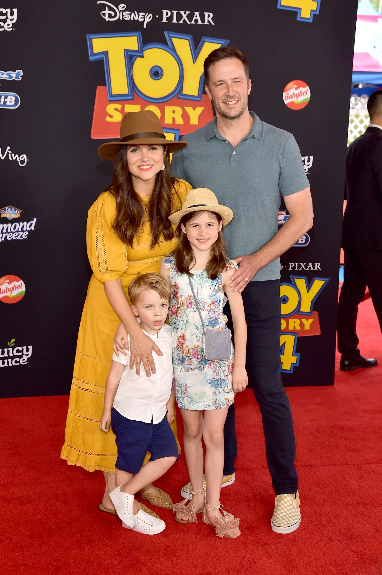 Tiffani Thiessen z rodziną 
