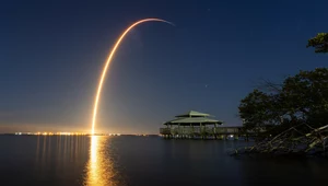 To nie statki UFO, tylko kosmiczny pociąg Starlink. Kiedy obserwować nad Polską?