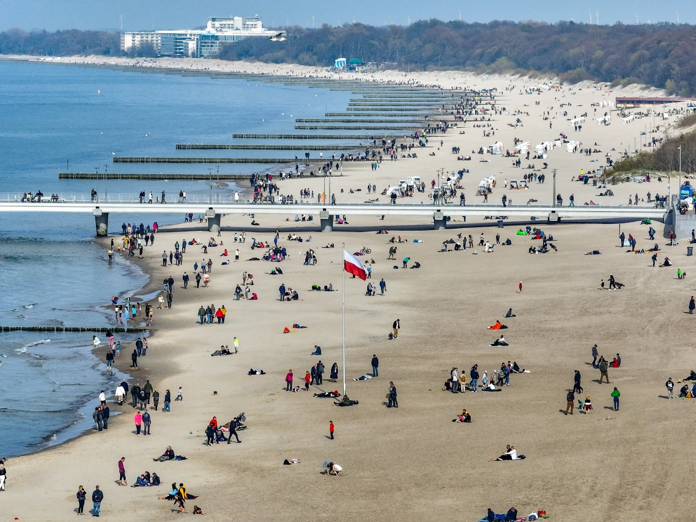 Kamery nad morzem. Jak wygląda plaża w Świnoujściu, Międzyzdrojach czy na Helu? Kamery nad morzem. Jak wygląda plaża w Świnoujściu, Międzyzdrojach czy na Helu?