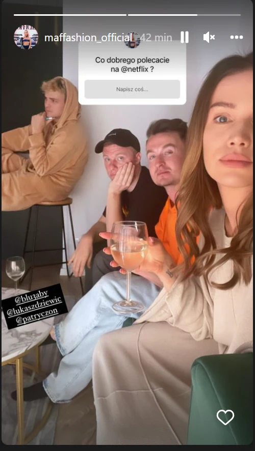 Maffashion: www.instagram.com/maffashion_official/