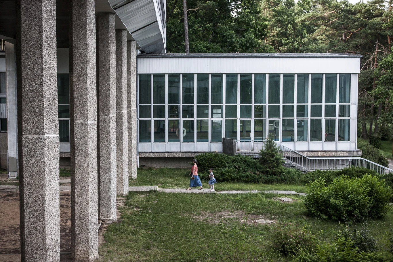 Ośrodek wczasowy "Kormoran" należący kiedyś do Komitetu Centralnego PZPR Ośrodek wczasowy "Kormoran" należący kiedyś do Komitetu Centralnego PZPR