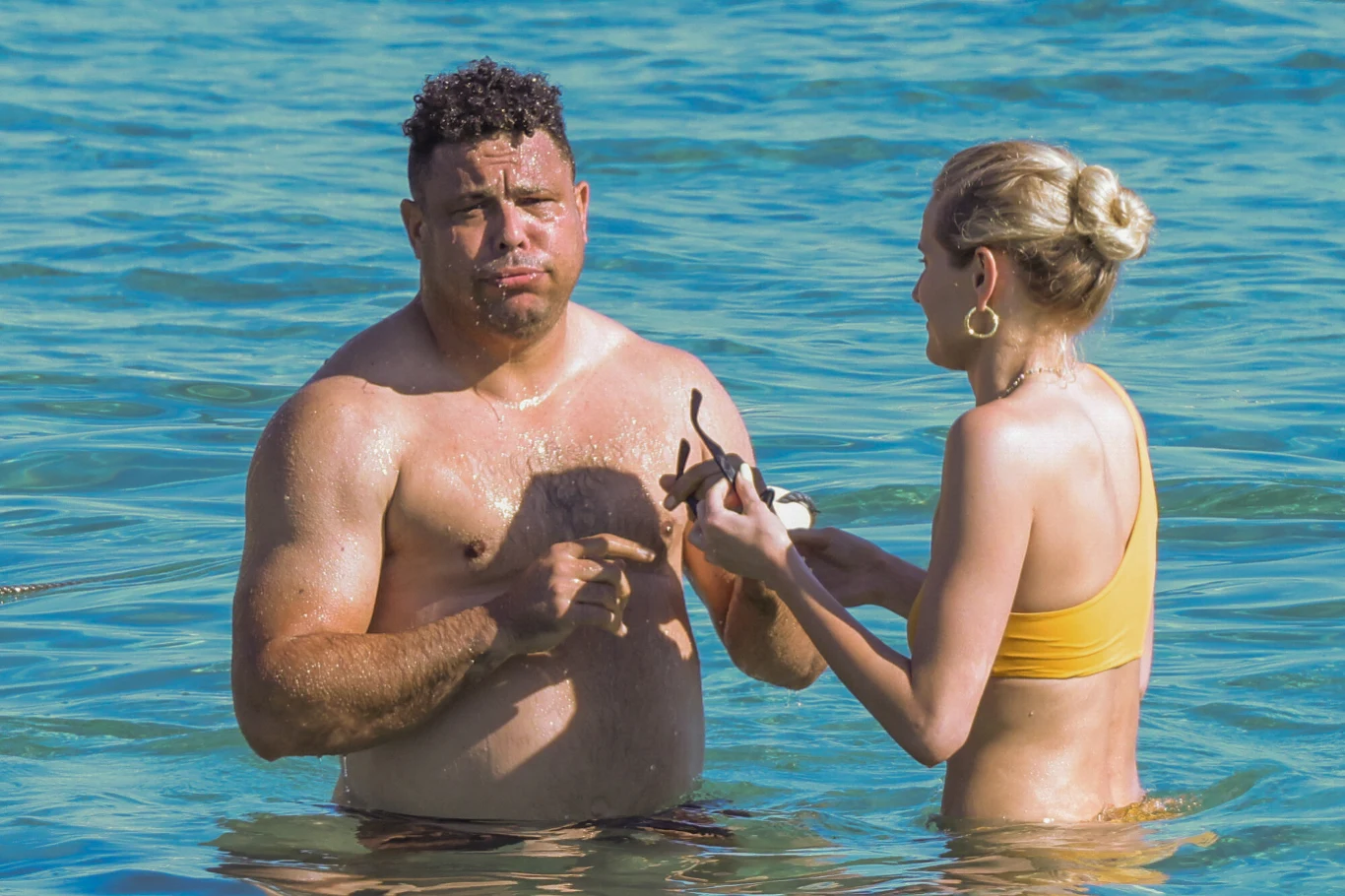 Ronaldo Luis Nazario de Lima spędza wakacje na Ibizie ze swoją ukochaną Celiną Locks 