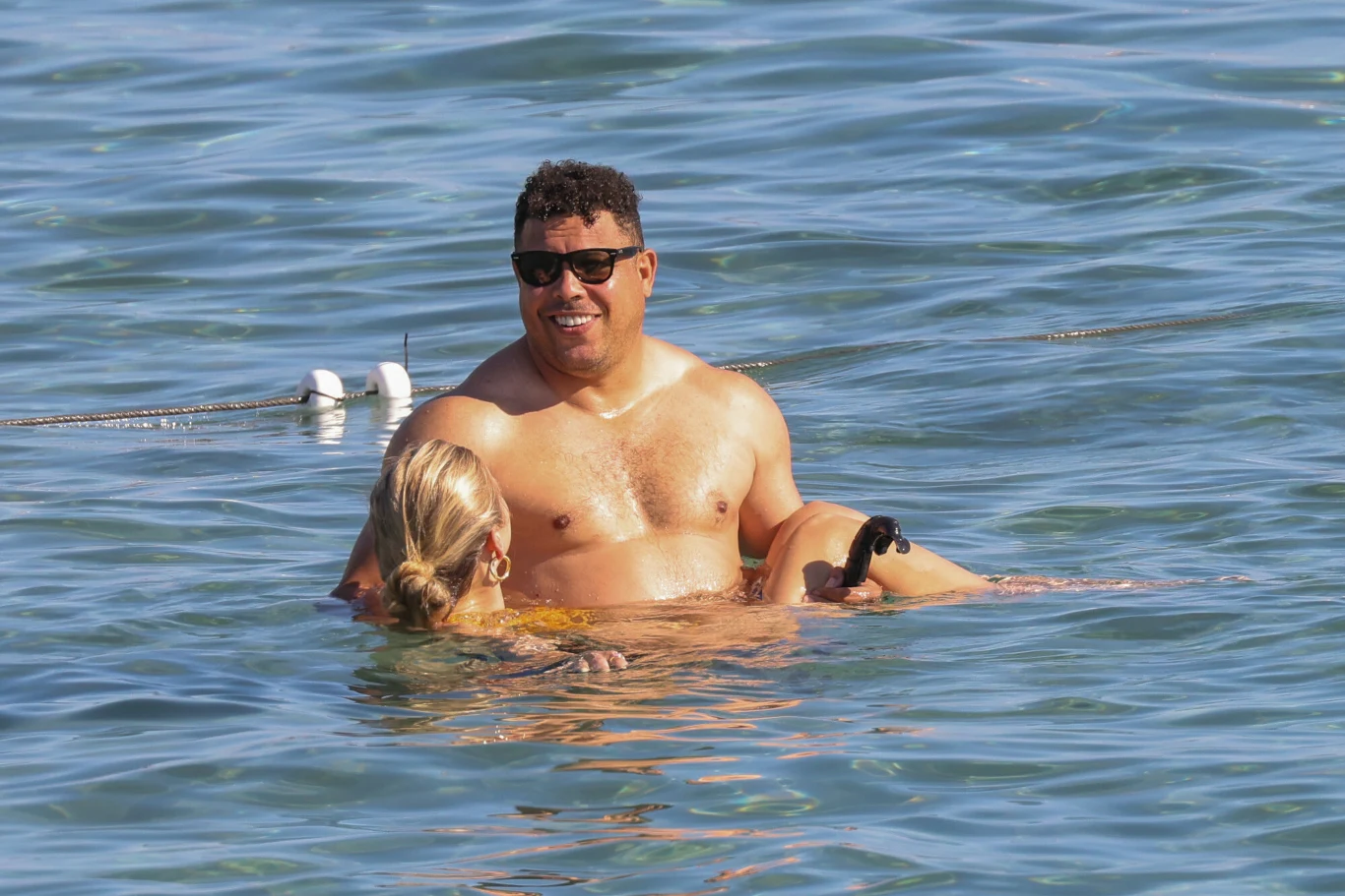 Ronaldo Luis Nazario de Lima spędza wakacje na Ibizie ze swoją ukochaną Celiną Locks 