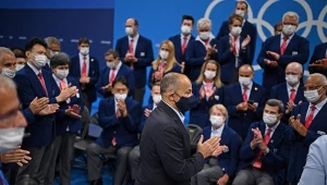 Hussein Al Musallam w rozmowie z działaczami FINA