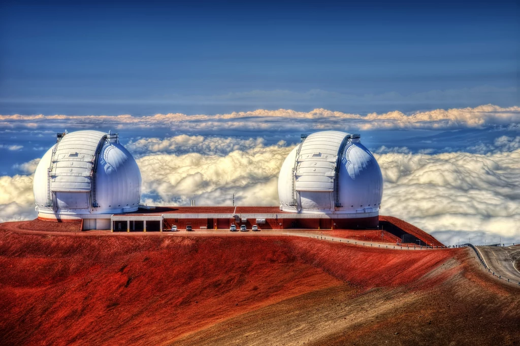 Na szczycie Mauna Kea znajdują się obserwatoria astronomiczne