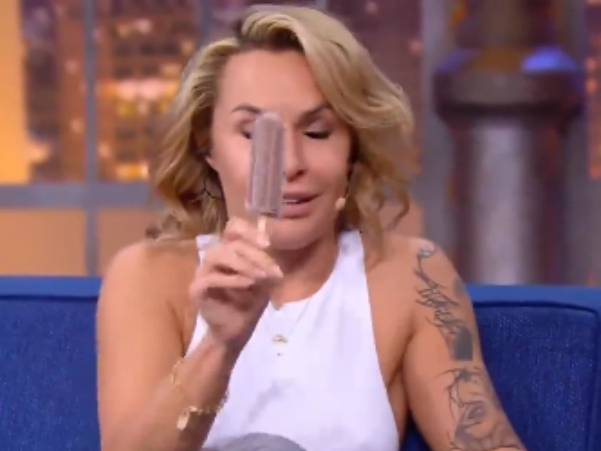 Blanka Lipińska w brazylijskim talk-show @sbtthenoite/ zajada się lodem