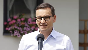  Premier Mateusz Morawiecki na konferencji prasowej dot. m.in. programu Czyste Powietrze w miejscowości Boronów