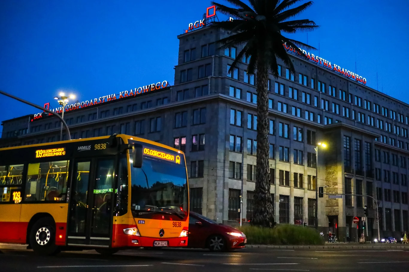 Dzisiaj w skali całego kraju jesteśmy na poziomie 70-80 proc. wykorzystania transportu publicznego wobec 2019 roku Dzisiaj w skali całego kraju jesteśmy na poziomie 70-80 proc. wykorzystania transportu publicznego wobec 2019 roku