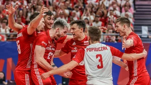 07.07.2022 Gdansk. Siatkarska Liga Narodów 2022 - Volleyball Nations League (VNL). Mecz: Polska - Chiny Nz. Tomasz Fornal (21), Łukasz Kaczmarek (15), Jakub Popiwczak (3) Fot. Karolina Misztal/REPORTER