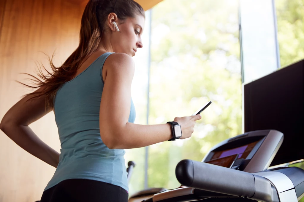 Zadłużenie rynku sportu - w tym klubów fitness, siłowni i trenerów personalnych - w maju 2022 r. przekroczyło kwotę 120 mln zł