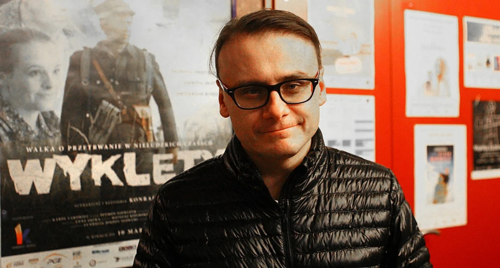 Konrad Łęcki na premierze swojego filmu "Wyklęty"